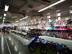 -迪卡侬(西三旗店)