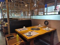 卡座-唯成•韩国炭火烤肉 유성고기