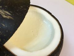 -志龙皇冠吃货椰子铺