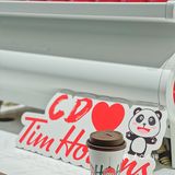 “这里有酒有故事”加拿大小红杯