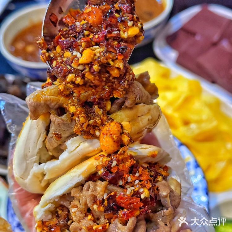 卧！西安真的好超前！油泼辣子涮肉 ！