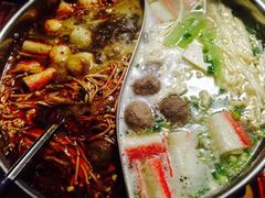 -百年川椒重庆老火锅(光谷店)