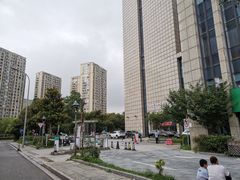 -嘉悦城市度假温泉-停车场