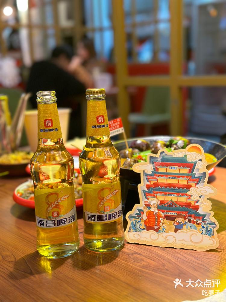 肯定少不了打卡必吃榜餐厅🍴劲辣的田螺塞肉,南昌八度的啤酒