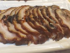 香酱热肘子-傅记酱肉