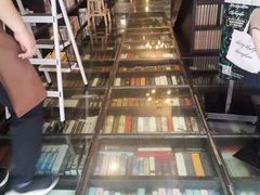 -钟书阁(松江泰晤士小镇店)