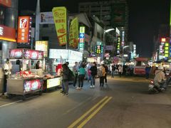 -六合夜市