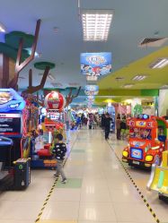 -莫莉幻想儿童乐园(武汉金银潭永旺店)