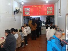 -牛师傅牛肉面(尚隆路店)