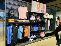 -NIKE品牌体验店(金源新燕莎店)