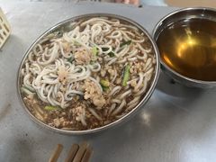 -正宗杨记普洱酸醋米线(总店)