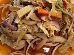 -乡村馕坑肉·烧烤·新疆菜·本地人更爱吃(阿勒泰首店)