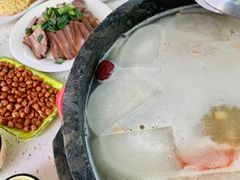 -墨脱石锅椰子鸡•海鲜糟粕醋(榆亚路店)