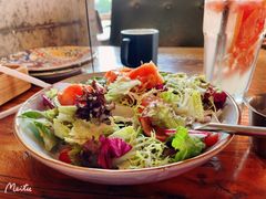 三文鱼海鲜沙拉-I HOLIC艾豪丽披萨(KKone店)