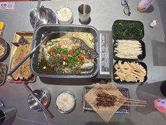 -令狐冲·炭烤活鱼(宝龙店)