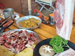 -叽叽扎扎烤肉场(生态城万达店)