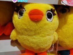 -名创优品(北京新中关购物中心地铁层店)