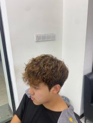 -乾健·烫染·接发SALON
