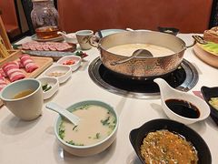 -洪氏嗨捞·猪肚鸡火锅(阳光天地店)