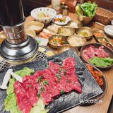 别了！！老板别再给小菜啦！吃不下烤肉了啦