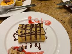 -松山湖凯悦酒店·Café自助餐厅·周末火舞秀表演