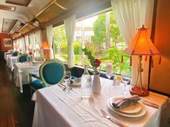 靠窗位-火车头法国西餐厅