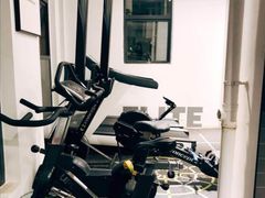 -汗水空间私教健身连锁(SM广场店)