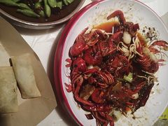 -老街烧烤大排档·地道湖北菜·龙虾馆(汉口火车站店)
