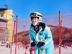-亚布力新体委滑雪场