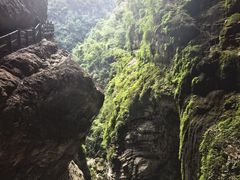 -龙水峡地缝景区