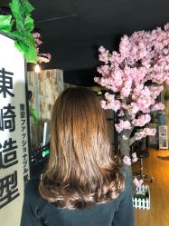 -UN·SAKA 右嗯造型