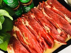 -二荆条·蜀鲜汇城市森林火锅