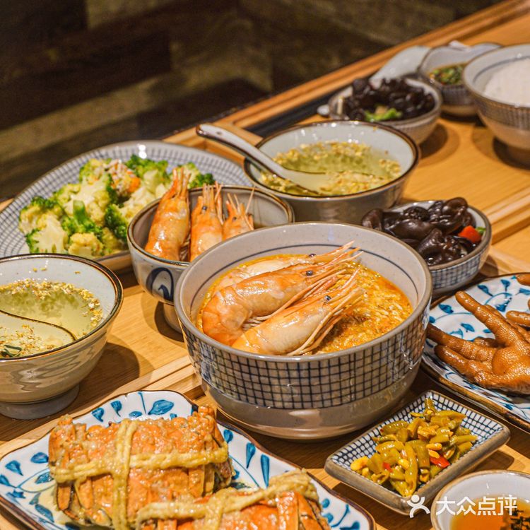 火遍江浙沪的蟹叁宝，在成都也能吃上啦！！