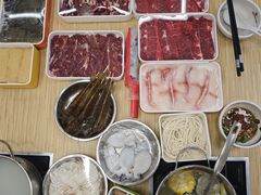-杨老板·海鲜集市火锅·鲜切牛肉(中防万宝店)