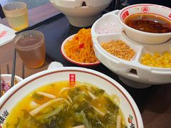 -顺溜·手工刀削面·黑金店(铜锣湾店)