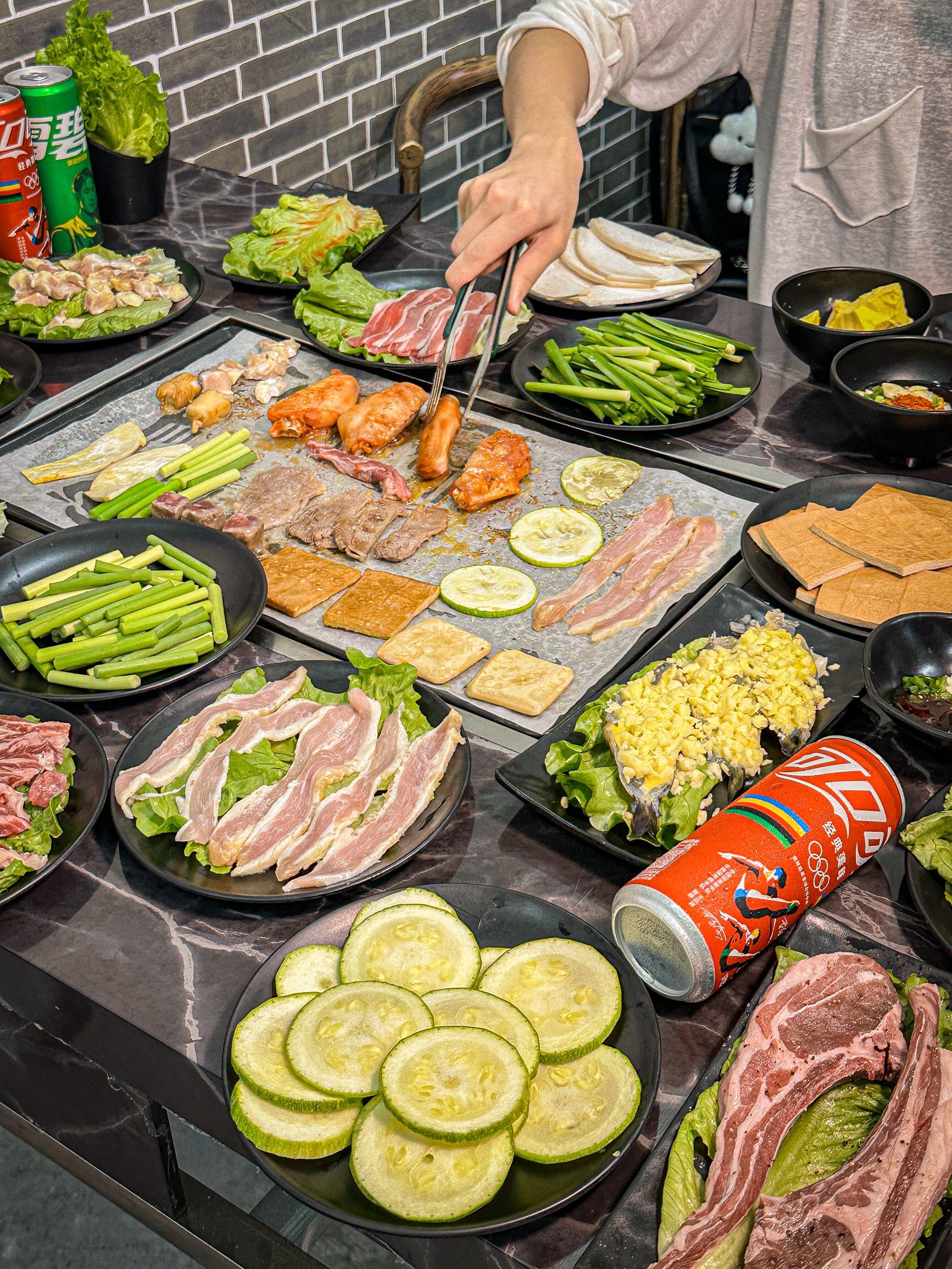 n✔️贵州烤肉✔️贵阳小豆腐✔️鹅肝✔️毛肚