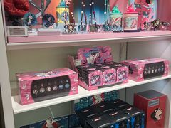 -泡泡玛特POPMART(上海环球港店)