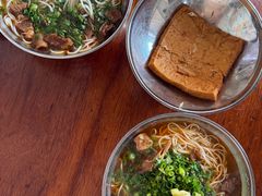 -正宗杨记普洱酸醋米线(总店)