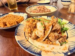 -Cuc Gach Quan Restaurant