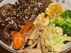 -POKEE VIA&Brunch·维娅(重庆来福士店)
