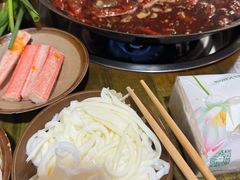 -黄潇洒老火锅(九眼桥宏济巷店)