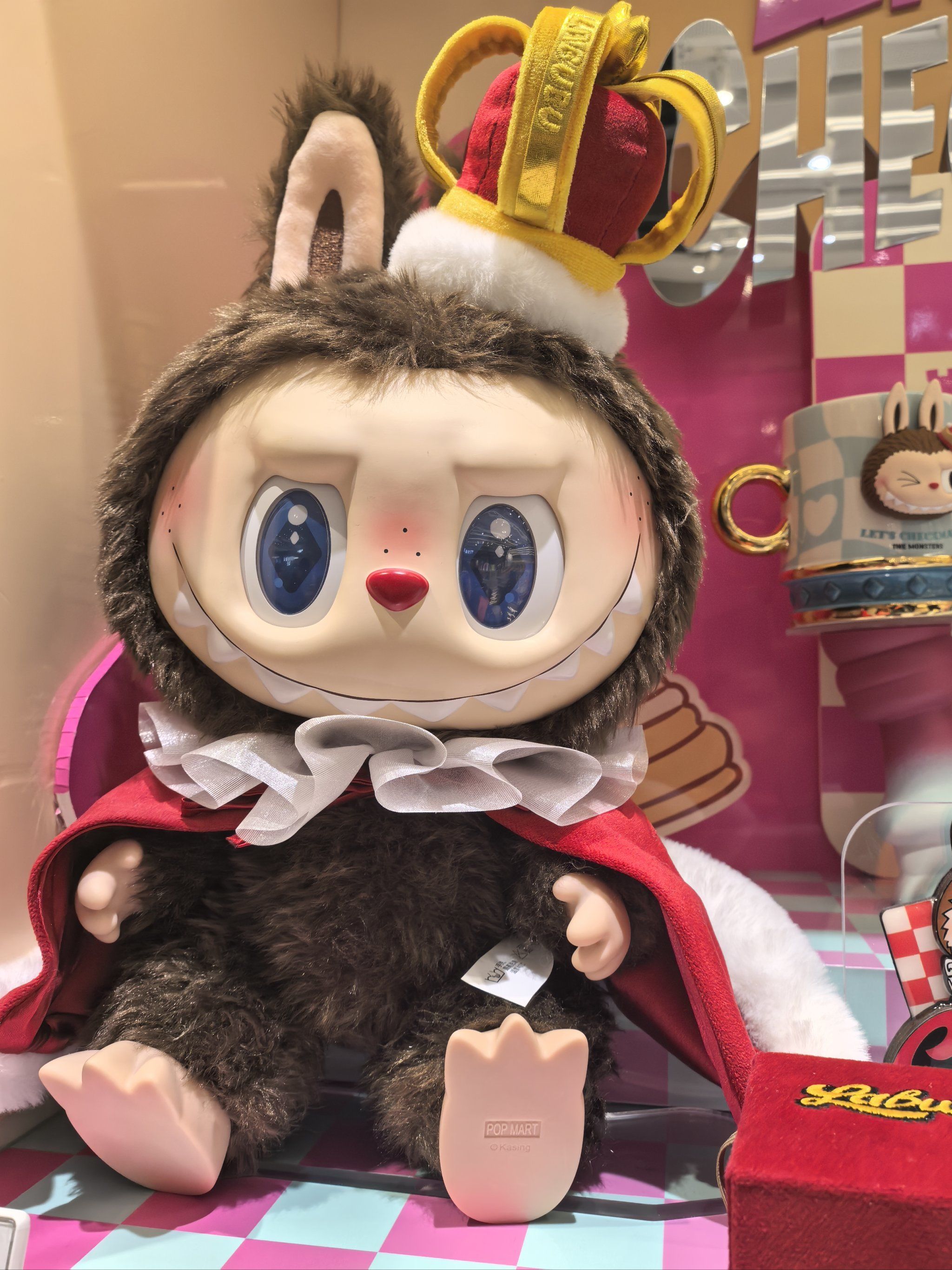 」店里有不少象棋大冒险系列新品的