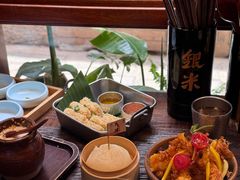-银米·云南传统过桥米线(双廊黑金冠店)