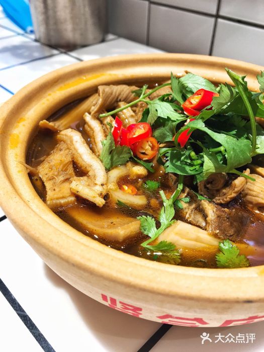 贤合庄卤味火锅(天一广场店)一碗牛杂图片