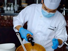 现场制作沙拉-郑州绿地JW万豪酒店The Grill烤汇扒房