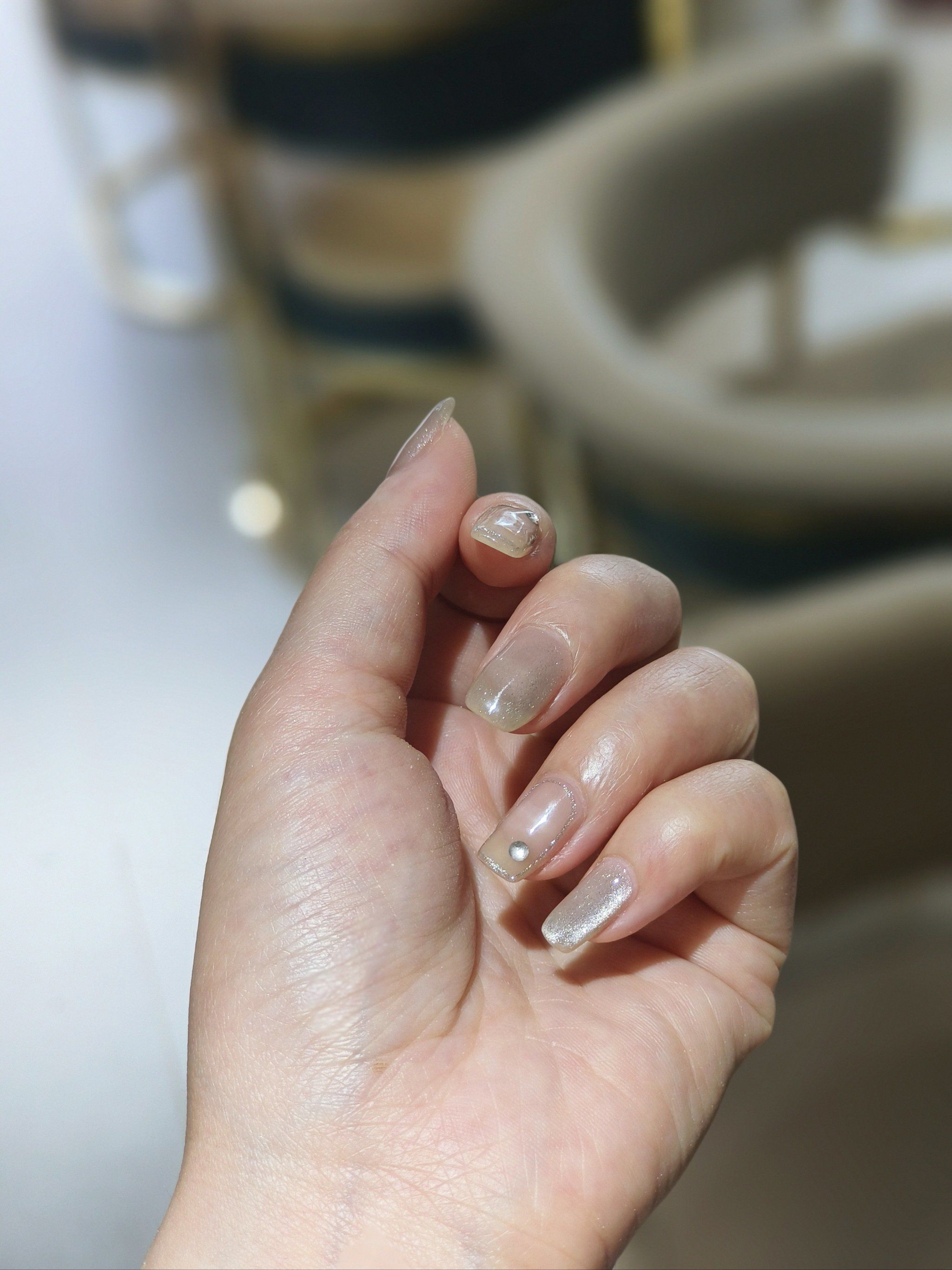 新做的美甲,hold住全场