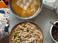 -正宗杨记普洱酸醋米线(总店)