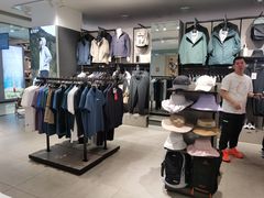 -奎屯友好时尚购物中心