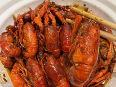 -肥肥虾庄·金牌油焖大虾(汉口城市广场店)