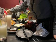 -山川小町·极番烧肉(新地假日广场店)